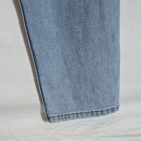 Levi's Men's Straight Jeans 31W 32L in Light Blue - Picture 8 of 8